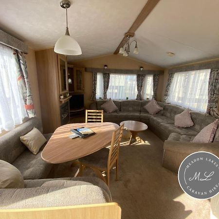 Coral Beach - Row 73 Van 2, Central Heating, Wifi, Bed Linen - Meadow Lakes Caravan & Lodge Hire Ingoldmells Ngoại thất bức ảnh